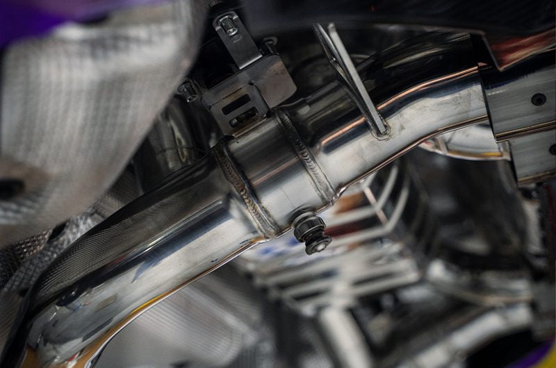 LCE x Capristo BMW M2 G87 ECE Klappenabgasanlage und Mittelschalldämpfer Ersatzrohr mit eloxierten Endrohrblenden und Aluminium Aussenhülse (Blenden wahlweise gerade oder schräg)